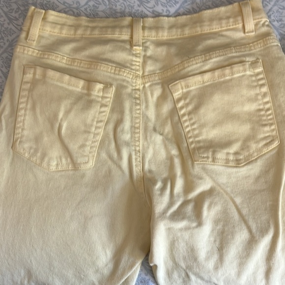 Gloria Vanderbilt Amanda Jeans Butter Yellow size 8 Perfect for Spring - Picture 6 of 7
